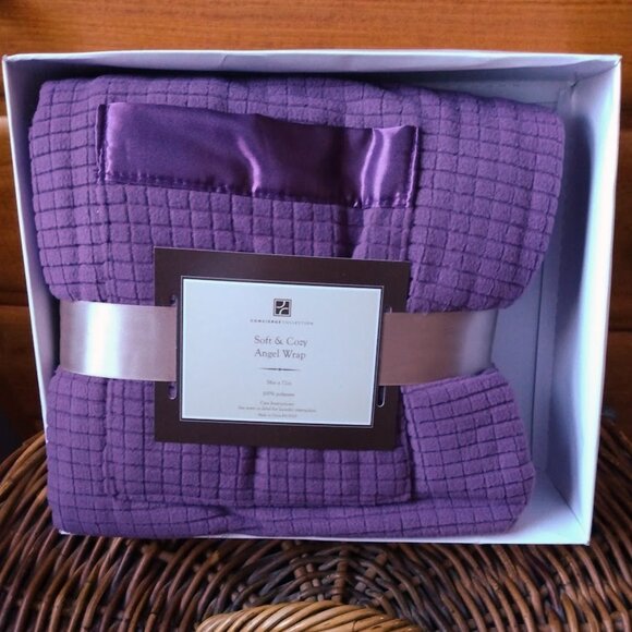 Concierge Collection Soft & Cozy Plush Angel Wrap 58" X 72”  Purple - New in Bag - Picture 2 of 5